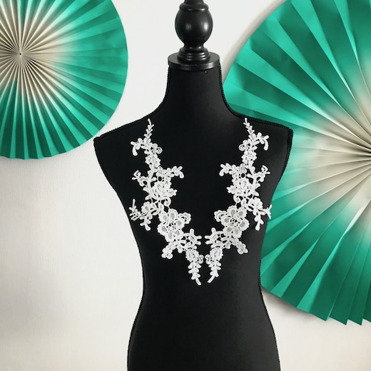 ホワイトカラーのお花の刺繍レースモチーフセットになります モチーフレース レースモチーフ アップリケ 花柄 ホワイト 白 レオタード ペアセット バトンモチーフ 素材 衣装 社交ダンス バレエ 新体操 卓越 装飾 OUTLET SALE 材料