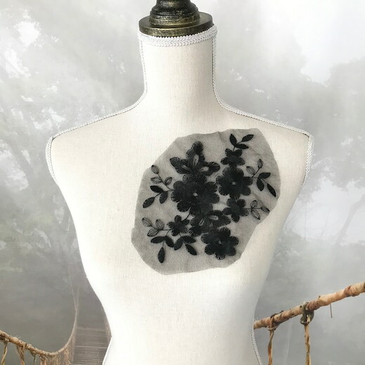 ブラックチュールにお花刺繍を施したモチーフになります モチーフレース 花模様 刺繍 チュール ハンドメイド ブラック 装飾 コスチューム 衣装 バトン 新体操 パーツ ダンス モチーフ 人気ショップが最安値挑戦 人気の製品 材料
